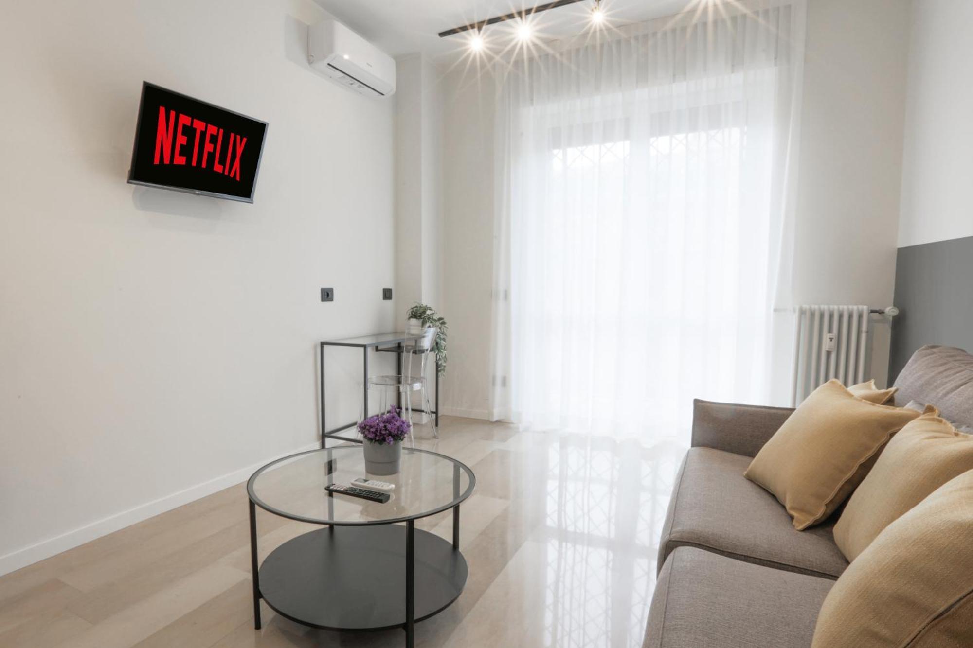 New Modern Flat 10 Minutes Walk From Central Station Milano Eksteriør bilde